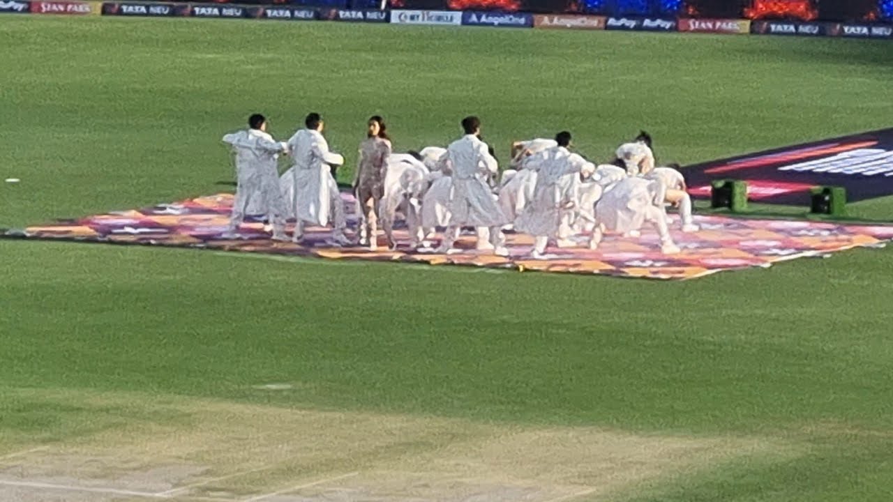 Sonam Bajwa Live Performance In New PCA Stadium Mullanpur  PBKS vs DC