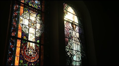 How to identify tiffany stained glass windows