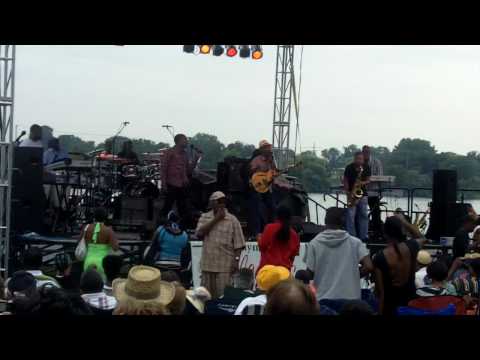 Tim Bowman performing I Wish/Getaway @ Jazz on the...