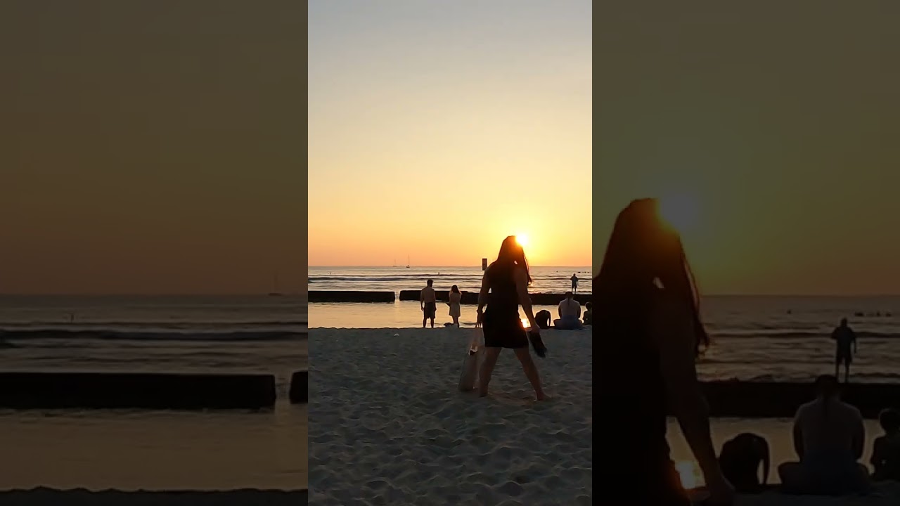 Watching a beautiful Hawaiian Sunset in Waikiki