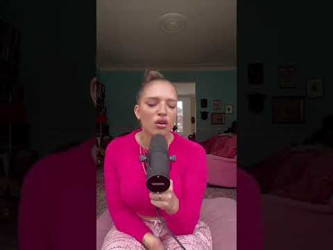 Mae Muller - Gone (acoustic clip cover) adlı videoyu YouTube'da izle Mae Muller - Gone (acoustic clip cover) adlı videoyu YouTube'da izle