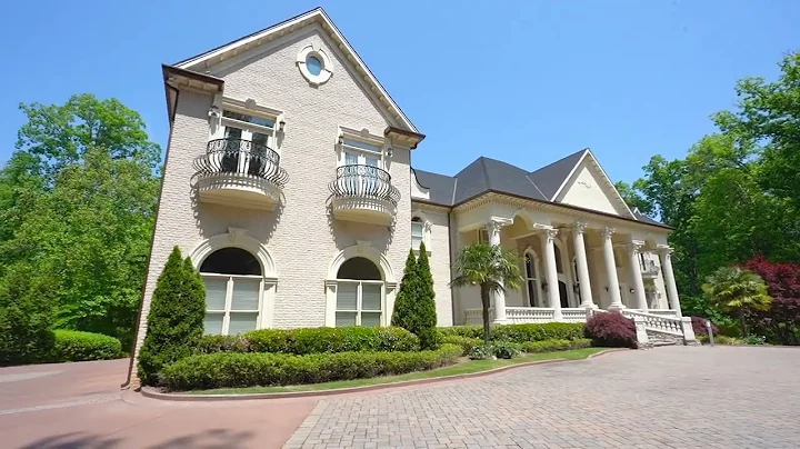 831 Mt Paran Rd