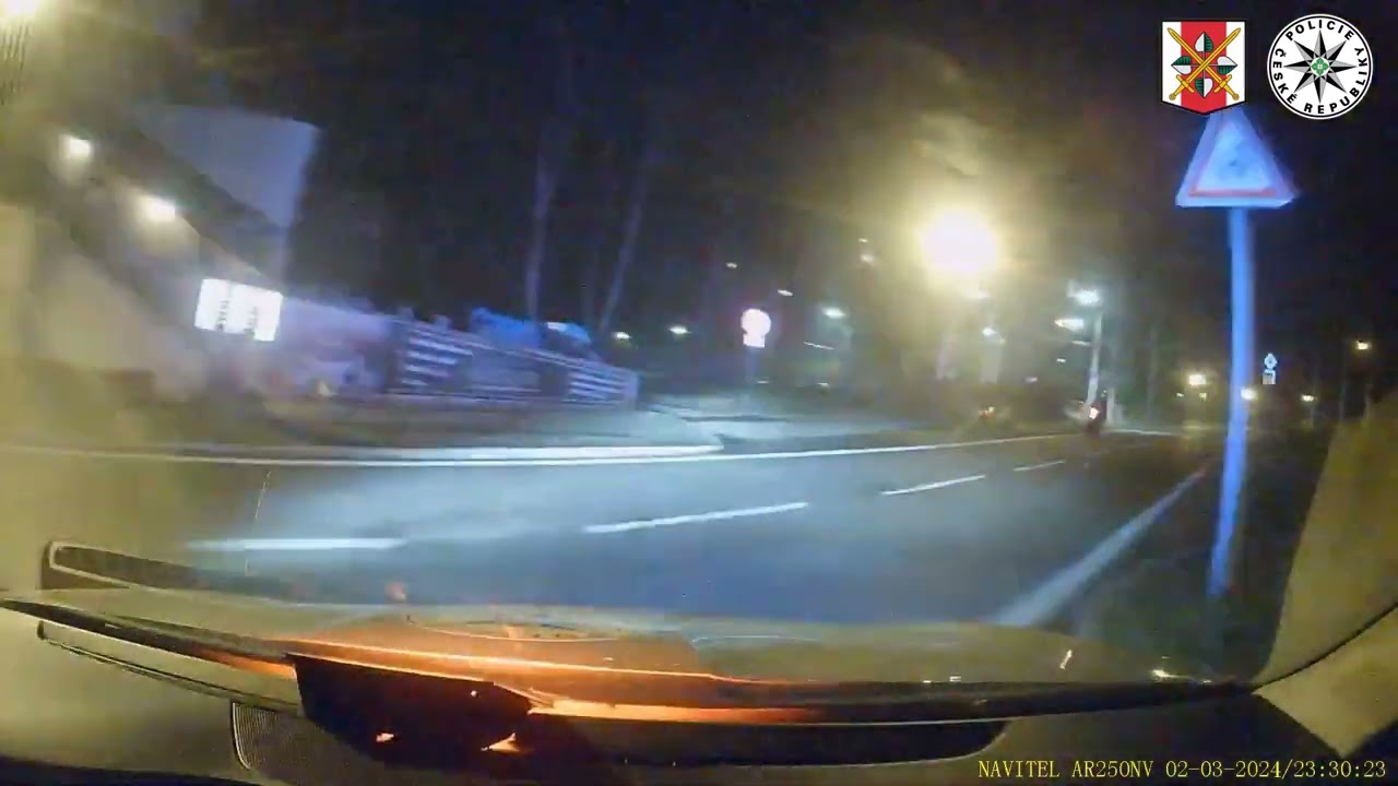 PRONÁSLEDOVÁNÍ UJÍŽDĚJÍCÍHO MOTORKÁŘE V TEPLICÍCH