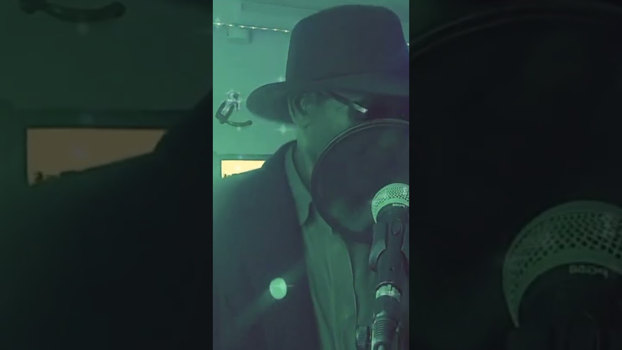 IL   chante                                                     REDDY AMISI  BAILO CANTO 