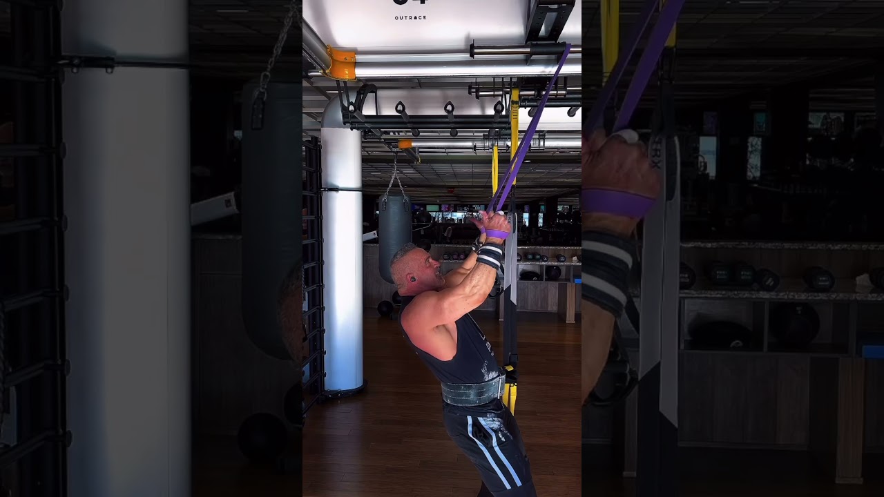 For a very effective focused way to really finish off your lats try these triangle pull downs