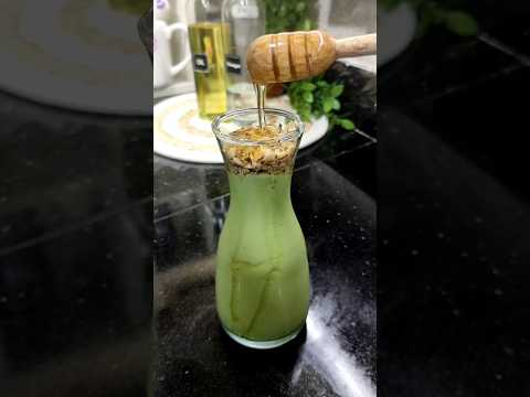 الافوكادو بالعسل والمكسرات