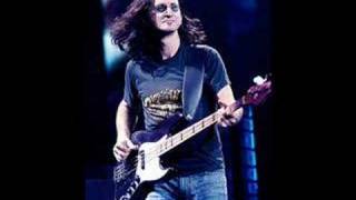 Video thumbnail of "Geddy Lee stops concert, and gets mad at the audience"