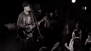 Tiki Taane - Freedom To Sing (Live at Illuminati Superclub) chords