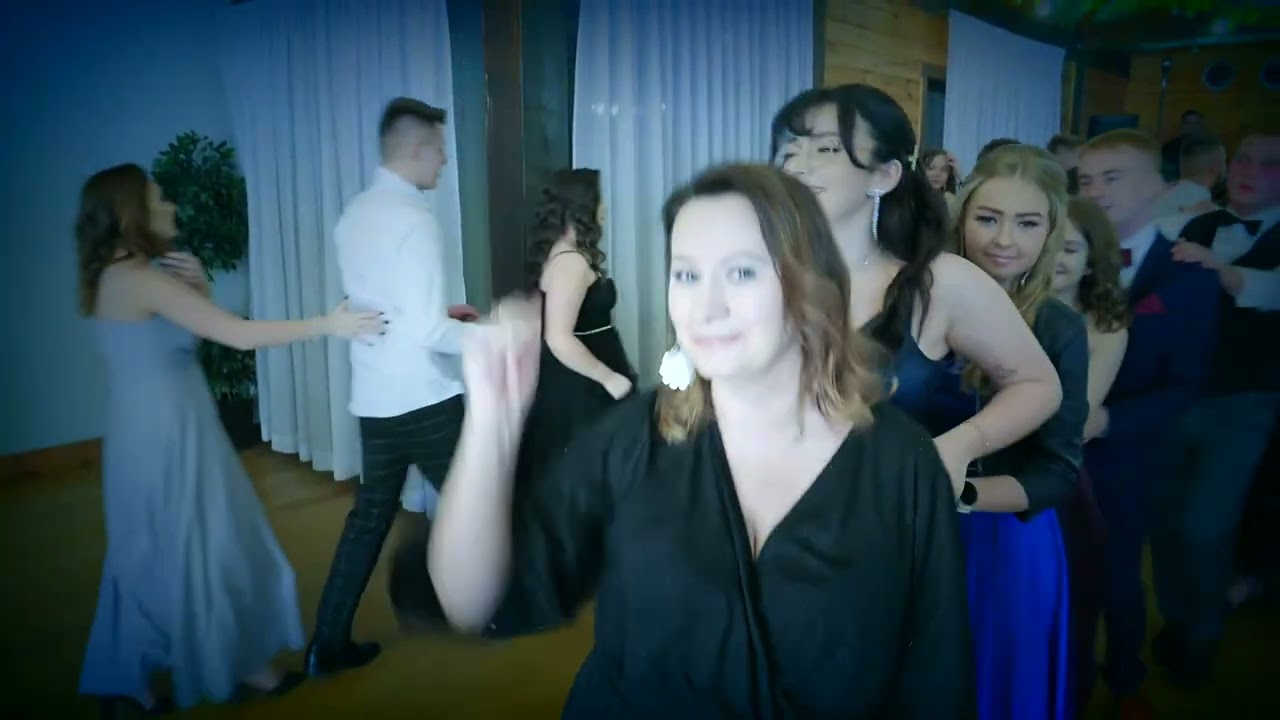 Studniówka Zespołu Szkół im E Godlewskiego w Piotrkowicach Małych 2023r  Zakonczenie