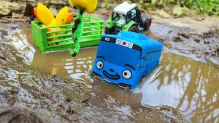 Truk Derek Traktor Truk Dump Mainan Menyelamatkan Tayo by Kids World Dream 2,653 views 3 years ago 2 minutes, 57 seconds