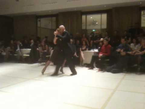 Alejandra Mantiñan y Mauro Valla.  Genova Tango: Hotel Savoia&Majestic.  March 20, 2010