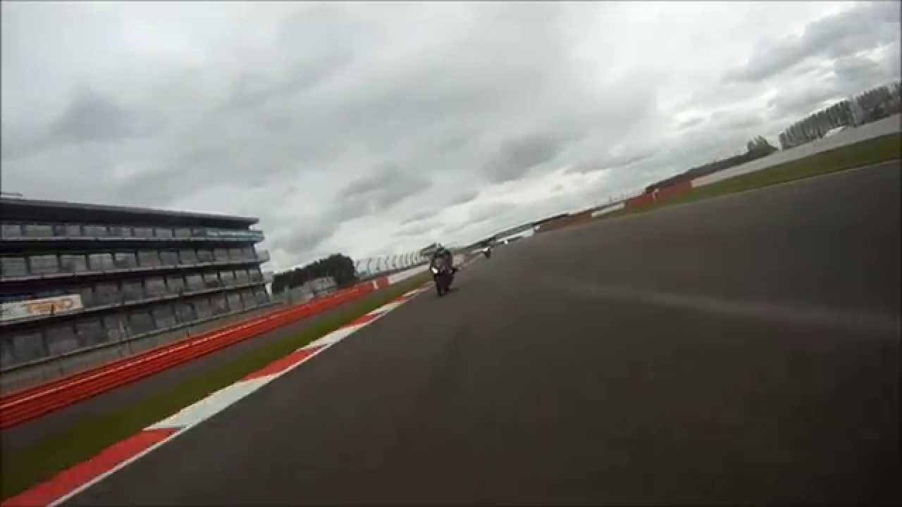 Awesome Track Day at Silverstone Race Circuit on Ninja 900 ZX9R 2003 - Rear Cam HiDef