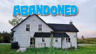 Exploring the Eerie Ruins: Abandoned House on the Brink of Collapse!