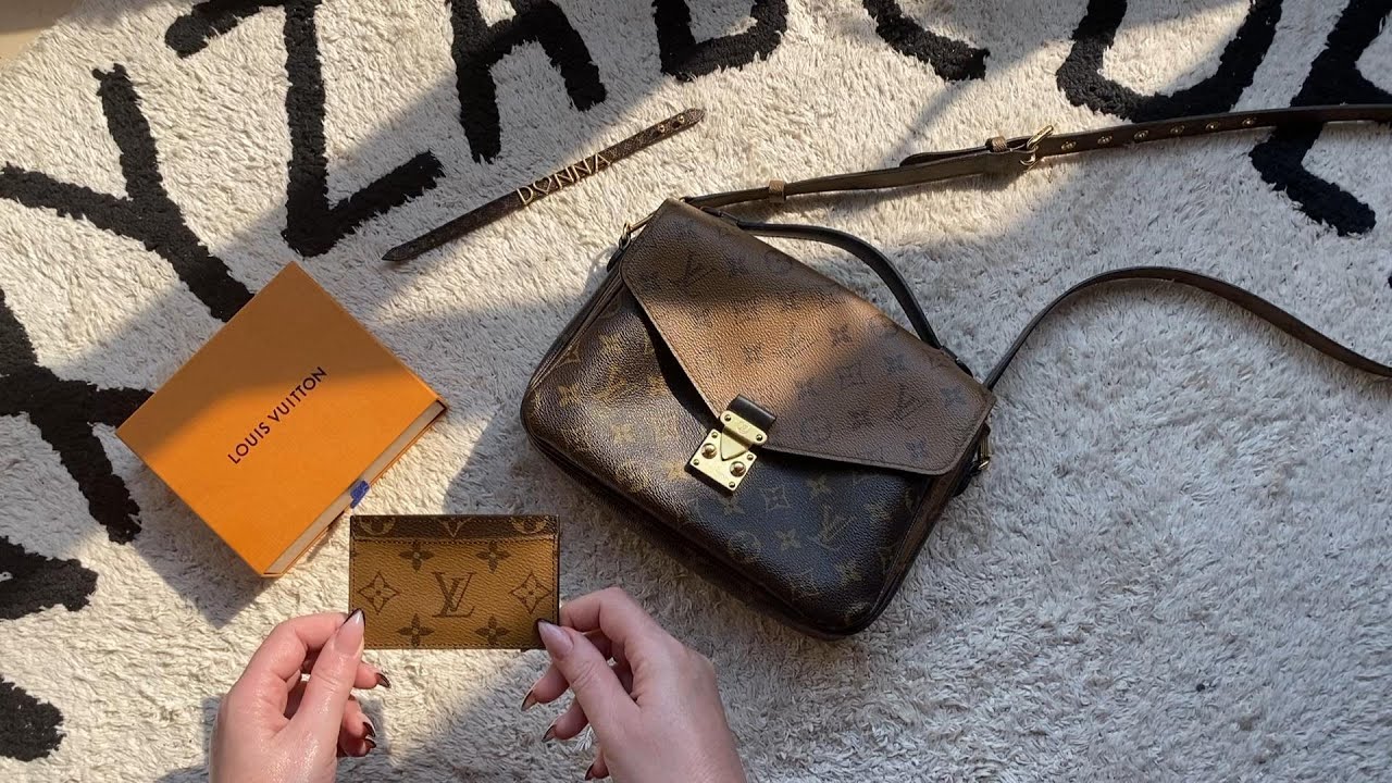 LOUIS VUITTON CARD HOLDER IN REVERSE MONOGRAM * What Really Fits Inside *  Review Wear & Tear 