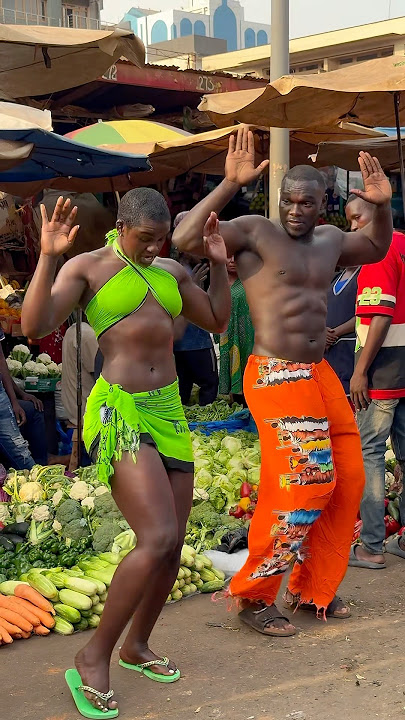 Dancing in the market 😳 #dancehall #dance #model #africa #motivation #funny