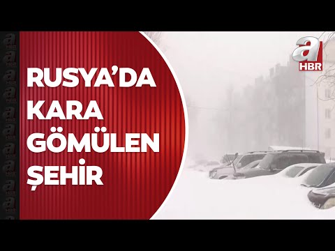 Evler ve arabalar kara gömüldü! Rusya'da kar fırtınası nedeniyle acil durum ilan edildi | A Haber