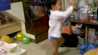 練習跳巧虎ONE TWO THREE 舞20091111-8.AVI