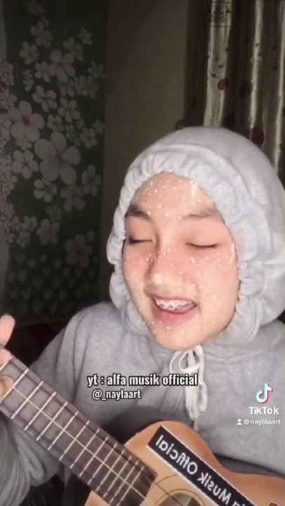 VIRAL! lagu Tiktok 100% Cintaku Story wa Cewe Cantik cover ukulele