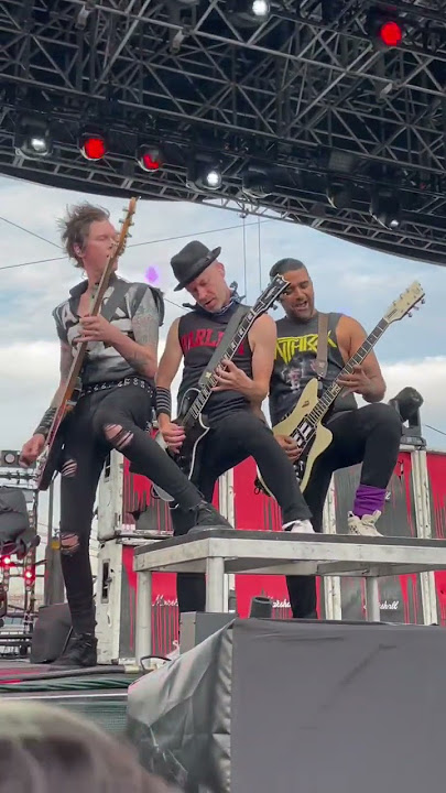 SUM 41 The Hell Song Pier 17 NYC 8/25/22