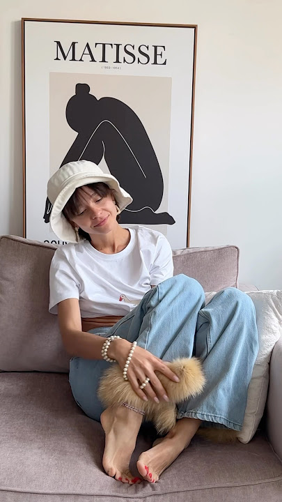 The art of blending contrasts: luxe fur and casual denim in perfect balance. @yanaadam_design