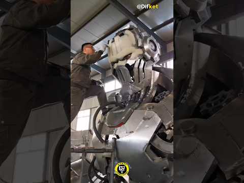این مرد بزرگ ترین ربات دنیا رو می سازه