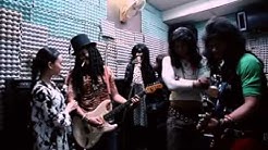 Rock Oo 2013 (sedutan lagu RIMBA BARA "Tika"dalam jamming room..)  - Durasi: 2:24. 