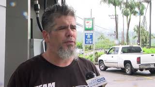 Hawaii drivers trapped in flash flooding