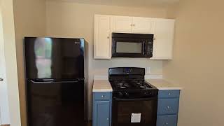 418 Verne #4 - Charming 2-Bedroom Upstairs Apartment Near NW Military