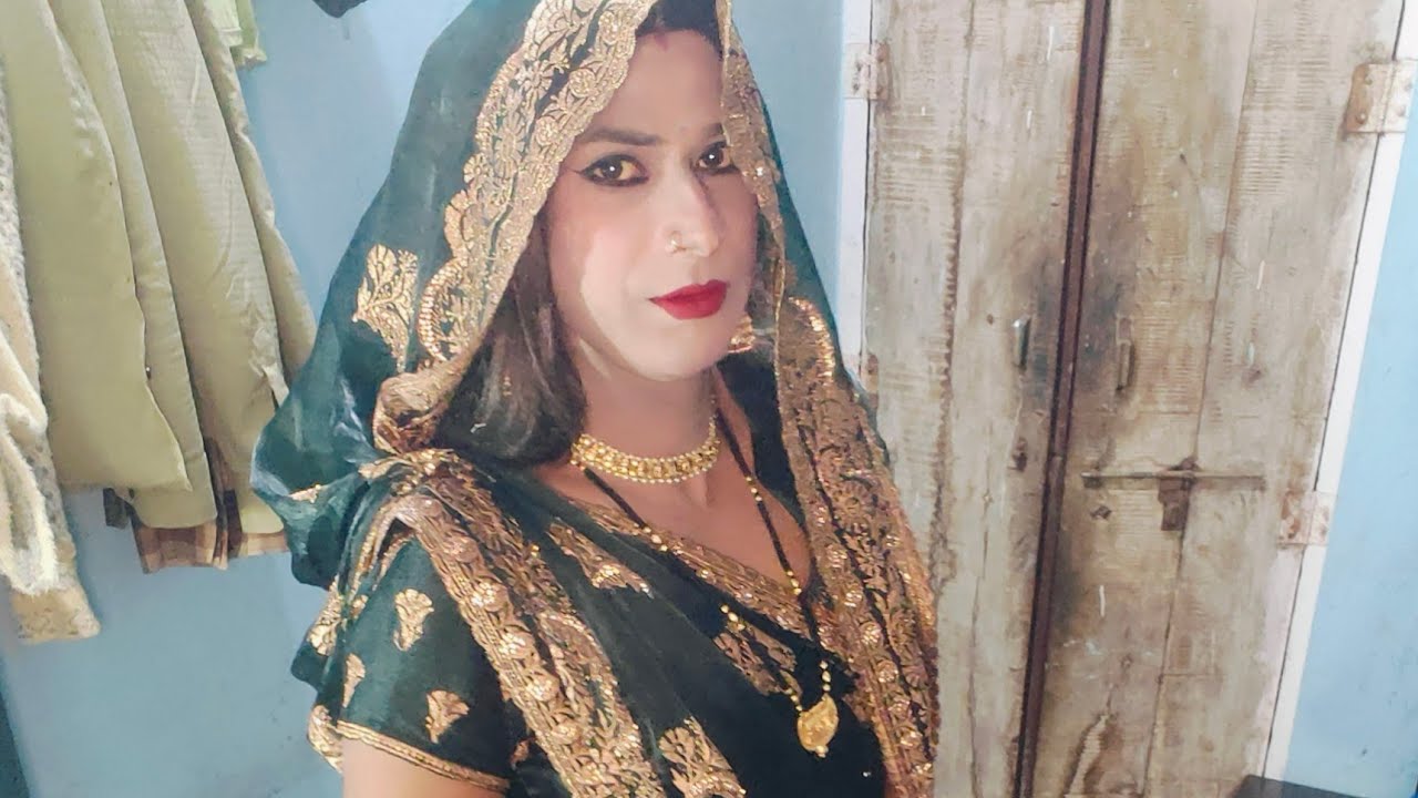 Crossdressers khana chaiye kaise banti h dressing me , boy wear saree 