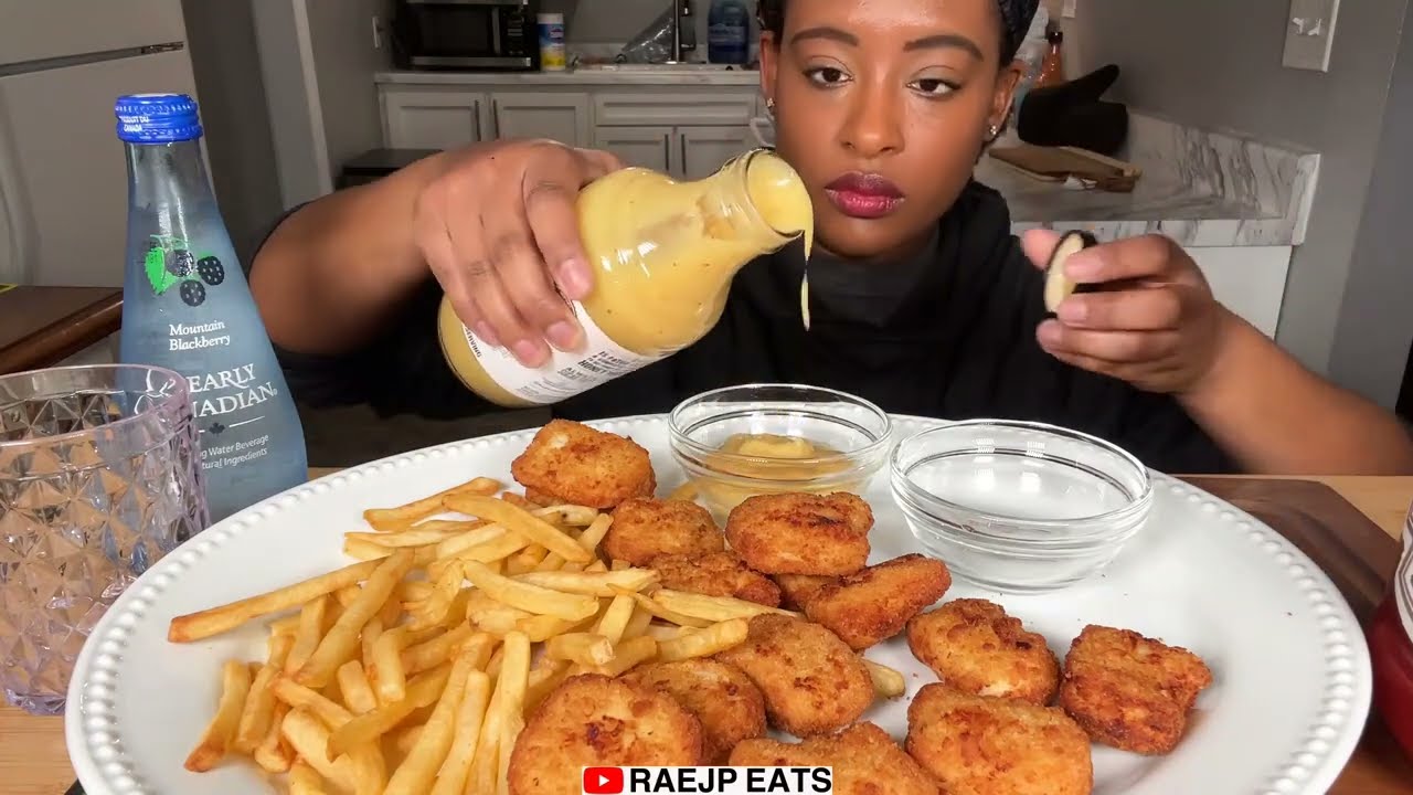 ASMR EATING CHICKEN NUGGETS & FRENCH FRIES MUKBANG ASMR 먹방 REAL EATING SOUND