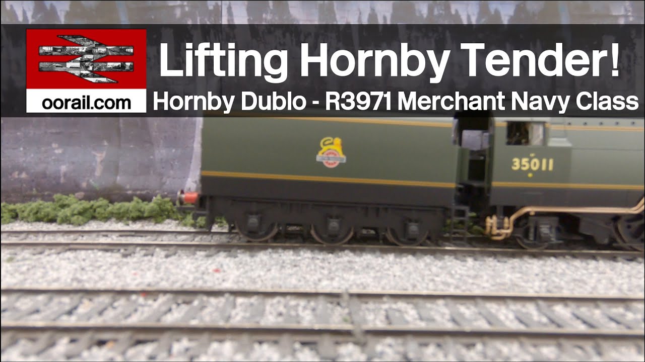 Hornby Dublo Tender Lifting off Track