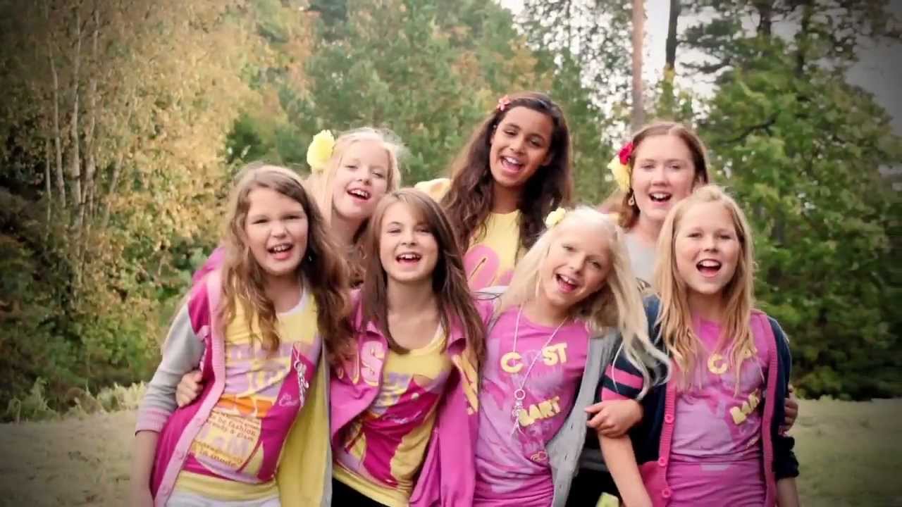 Jentegruppa Seven - Karusell - (Offisiell video)