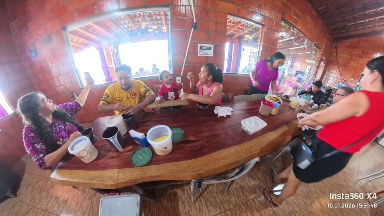 Provando Açaí do Mineiro Iranduba 