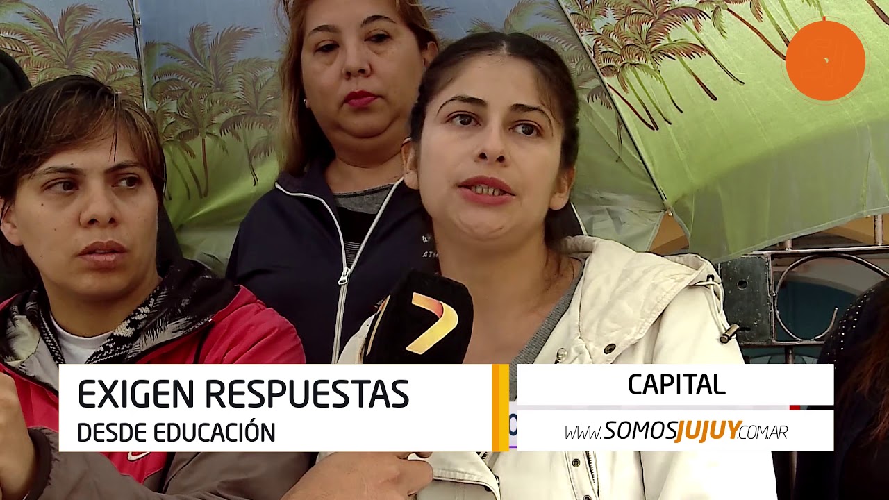 Padres autoconvocados piden la reincorporación de la directora somos de calle remix