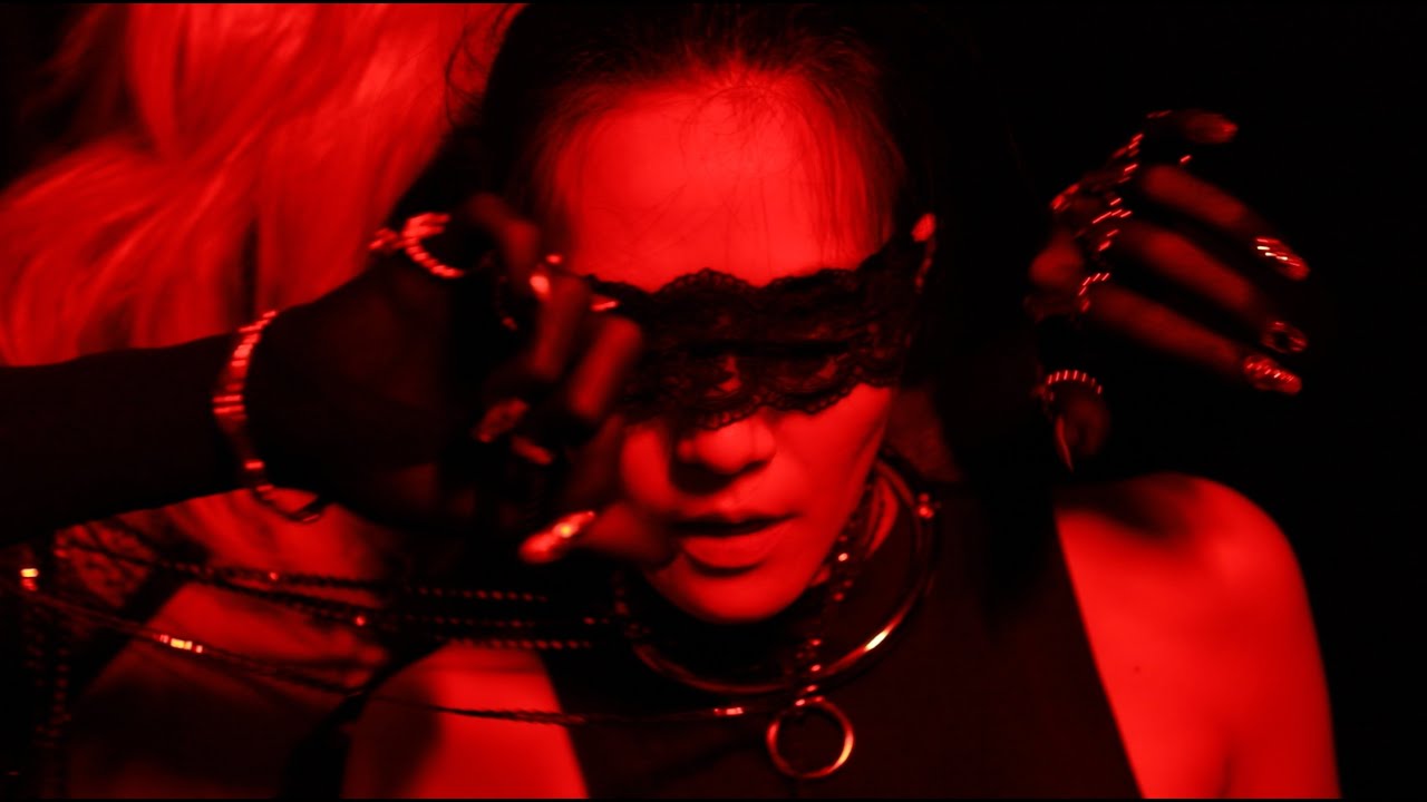 Watch meiqi, bong - I.V. (cc 中文歌词 / Eng translation) on YouTube Watch meiqi, bong - I.V. (cc 中文歌词 / Eng translation) on YouTube