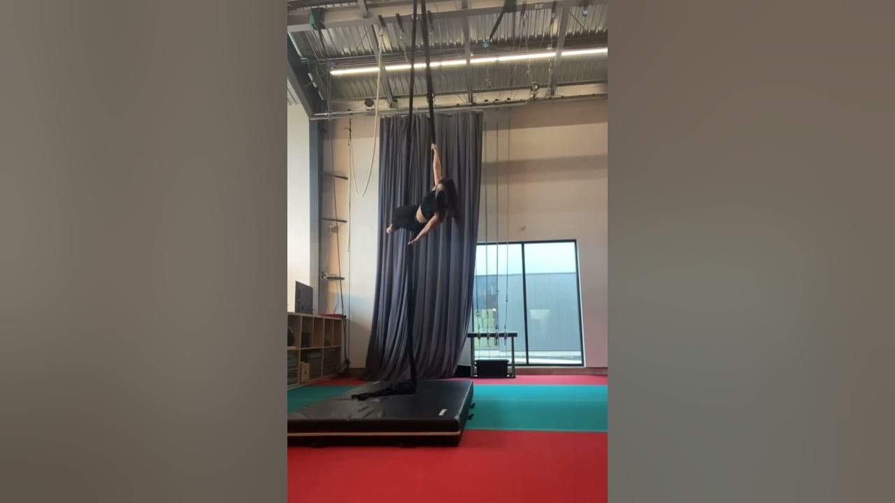 Tutorial sequence hipkey (single panel) to kneebelay YouTube