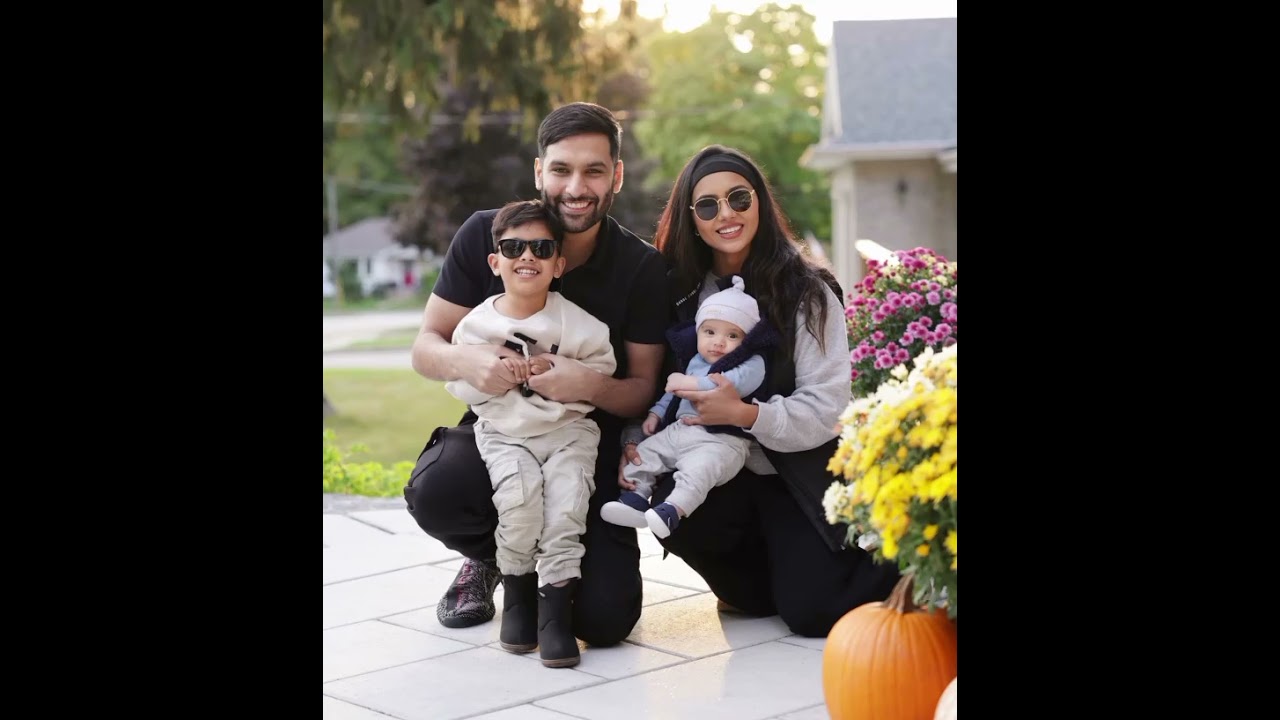 Pakistani famous YouTuber Zaid Ali reveal face their 2nd baby Azlan with family/ SMN