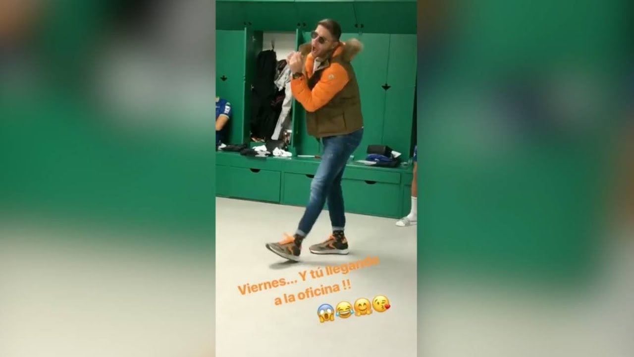 Joaquin Sanchez Bailando En El Vestuario