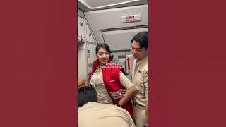 Mba Tia, Pramugari Kocak Super Air Jet