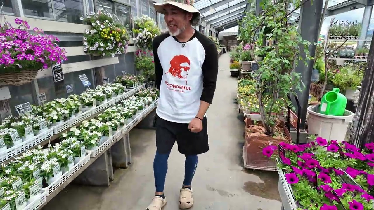 Bora 花を見に纏って Tomorrow is a Flower-Filled 