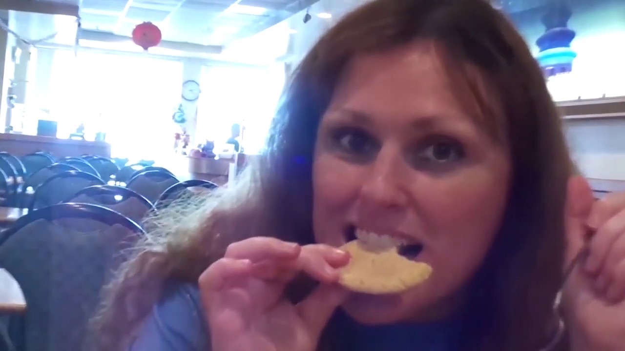 Eating Chinese Food - YouTube