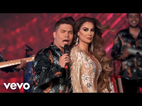 Video: Ninel Conde Sa Zaľúbila Do Svojho Druhého Dieťaťa