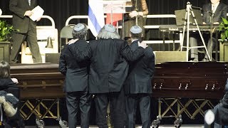 Thousands attend memorial for Barry and Honey Sherman