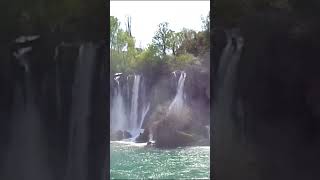 Водопад Кравице в Боснии и Герцеговине. Kravice Waterfall in Bosnia and Herzegovina