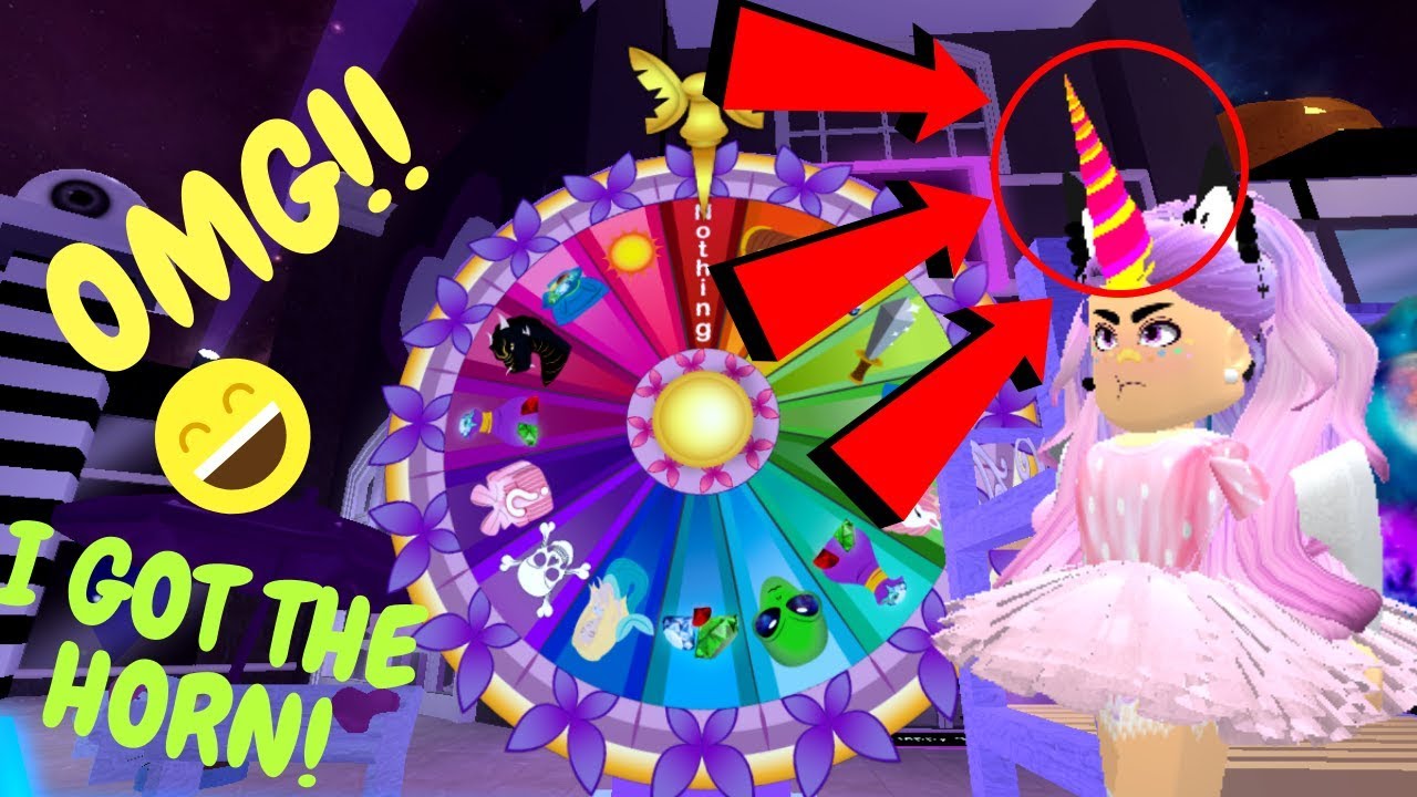 Omg I Got The Unicorn Horn Caught On Camera Royale High School - roblox royal high school unicorn outfit unicorn outfit