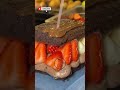 كيك الشوكولاتة كيك الشوكولاتة الاسفنجيةبصلصةالشوكولاتة كيكة الشوكولاته ترايفلكيكبالشوكولاته كيك