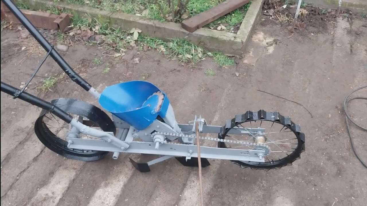 ручная сеялка точного высева.Do-it-yourself manual precision seeder.