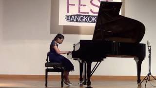 Tchaikovsky : Dance of the Litlte Swans from lake. By Fin.