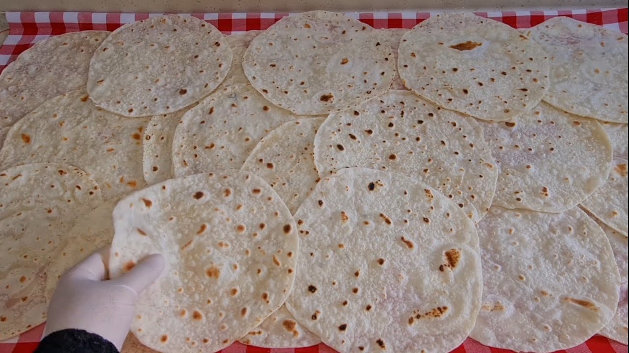 خبز الصاج بأبسط المكونات وأطيب من الجاهز  ( شوفو الوصف مهم ‼️)