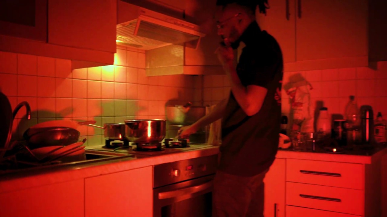 在 YouTube 上观看 Luidji - Champagne 在 YouTube 上观看 Luidji - Champagne